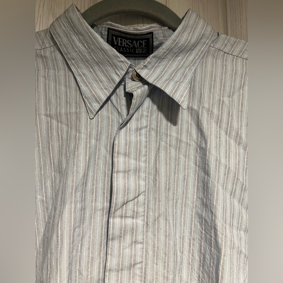 Versace - Picture 3 of 4